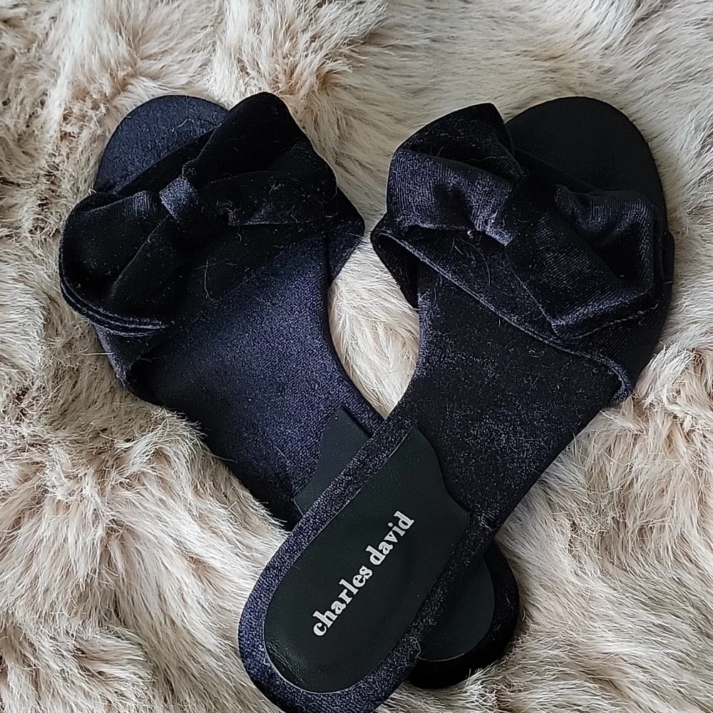 Sandals - Picture 3 of 4